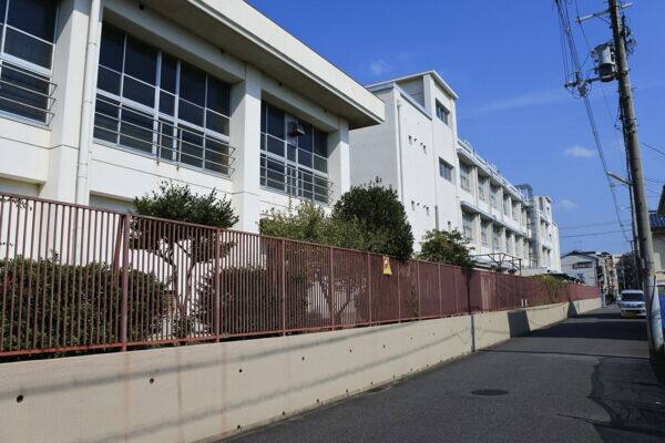 大阪市立大領小学校