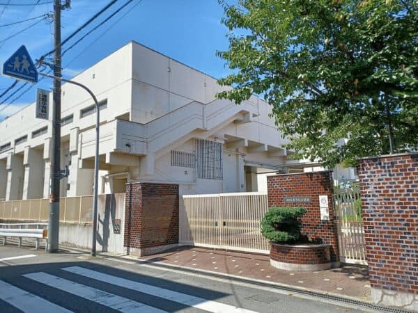 大阪市立東中川小学校