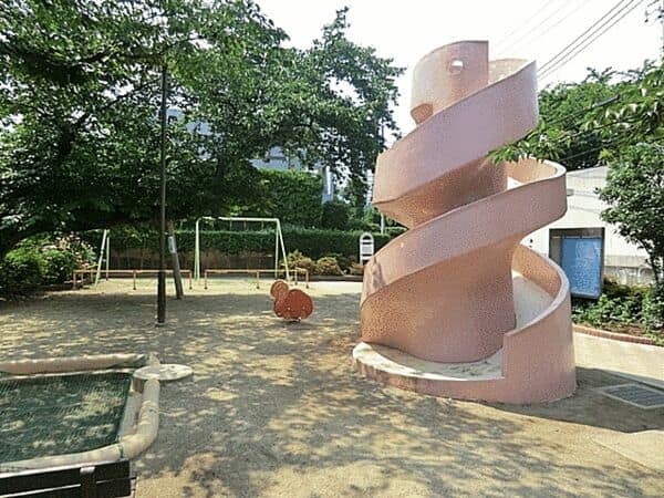 下高井戸児童遊園まで約686m