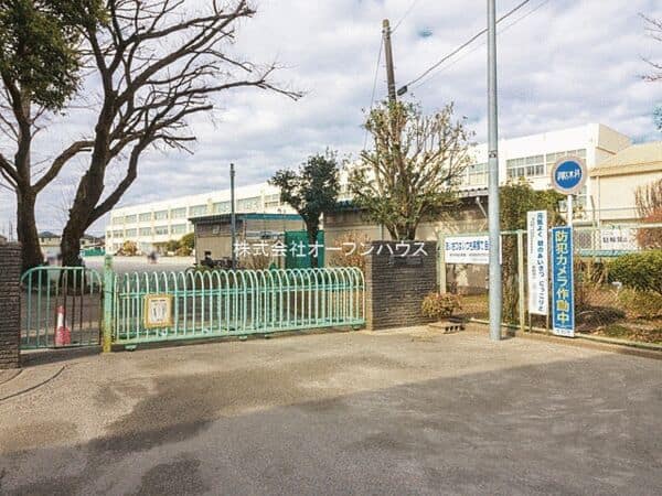 大和市立西鶴間小学校