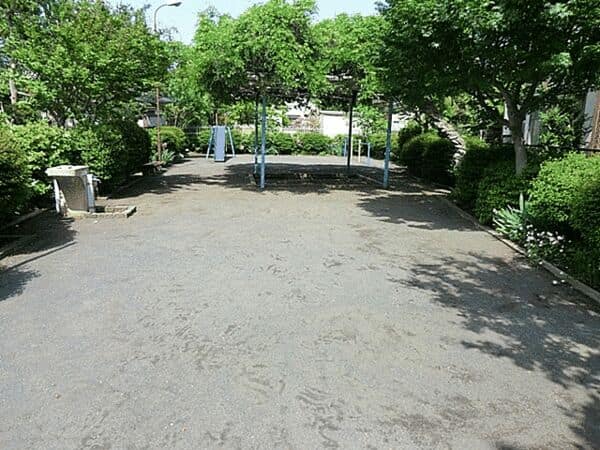 花5第3児童公園まで約831m