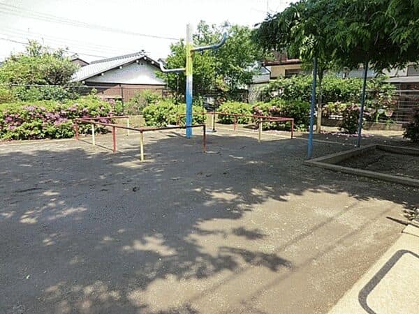 花5児童公園まで約279m