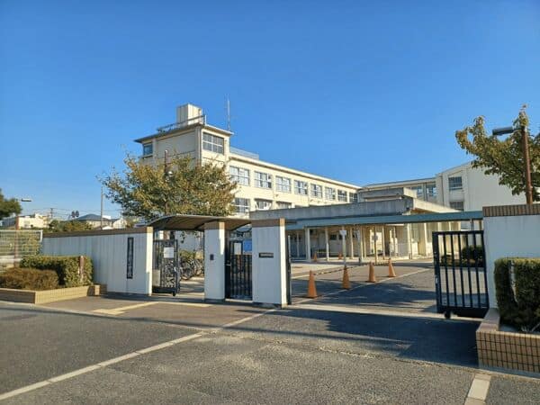 堺市立英彰小学校