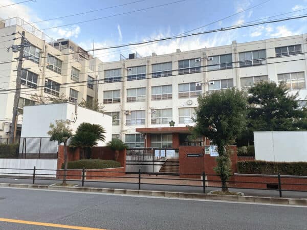 大阪市立新東三国小学校