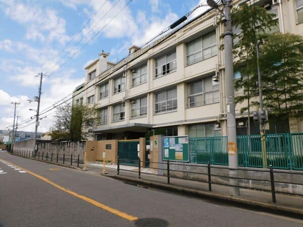 大阪市立西淡路小学校
