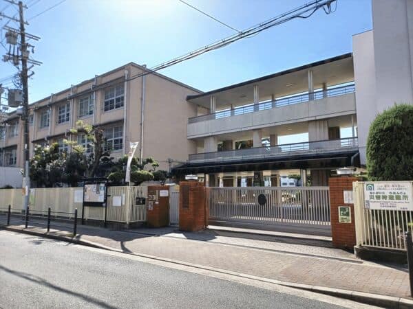 大阪市立東中本小学校