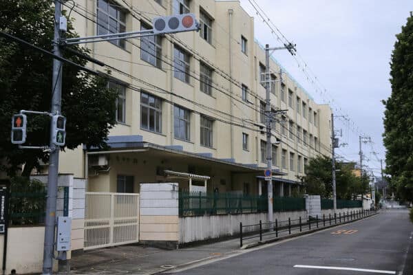 大阪市立湯里小学校
