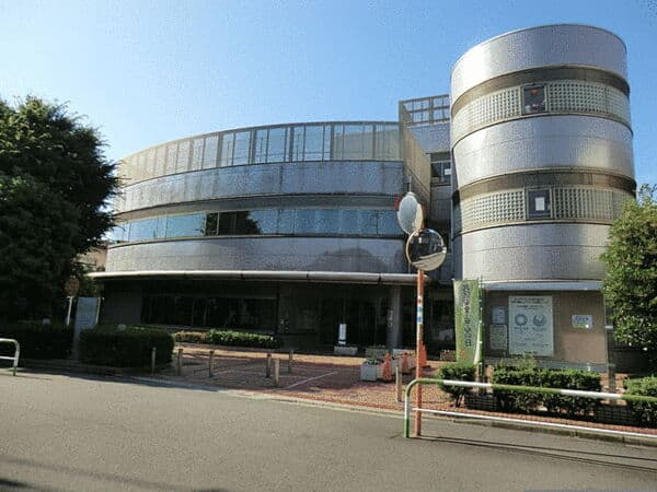 北区立神谷図書館まで約540m