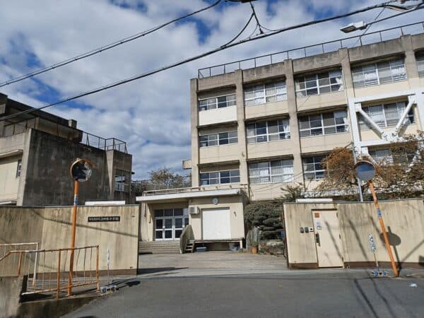 東大阪市立上四条小学校