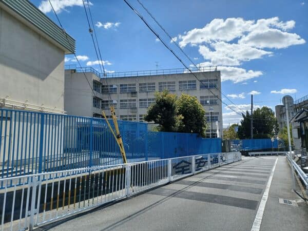 東大阪市立縄手東小学校