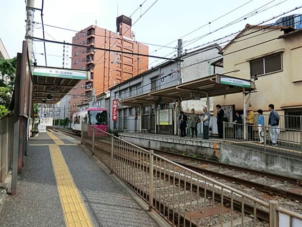 都電荒川線「荒川区役所前」駅まで約480m