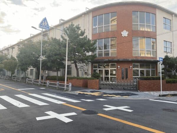 豊中市立南桜塚小学校