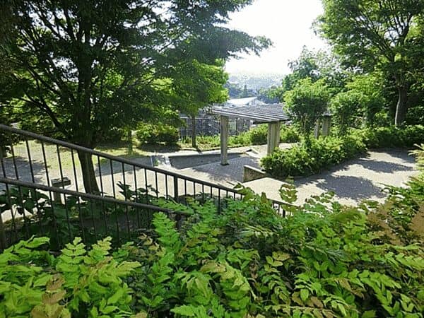 蒔田谷戸田上第二公園まで約898m