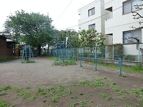 長尾ちびっこ広場まで約641m