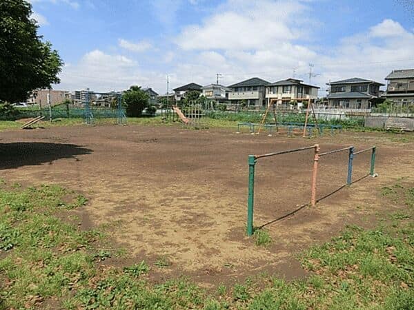 南初富五丁目児童遊園まで約267m