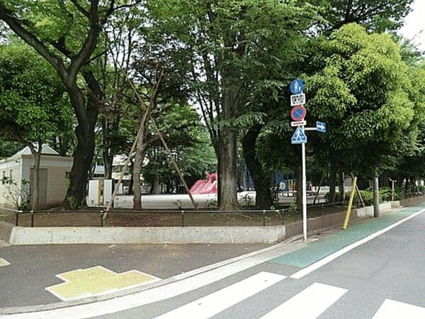 豊玉公園まで約1302m