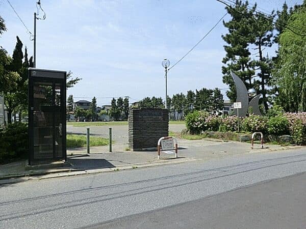 行徳中央公園まで約296m