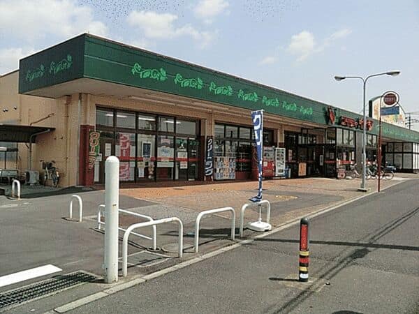 コモディイイダ 芝原店まで約837m