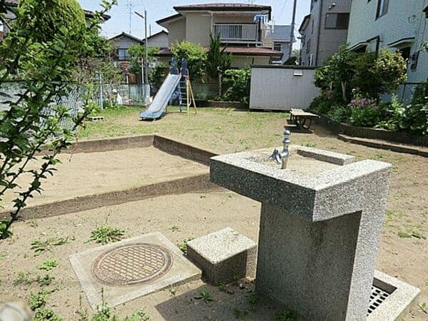 太田窪五丁目公園まで約570m