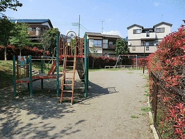 木崎4丁目公園まで約1084m