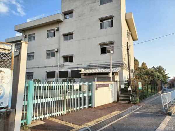 豊中市立南丘小学校