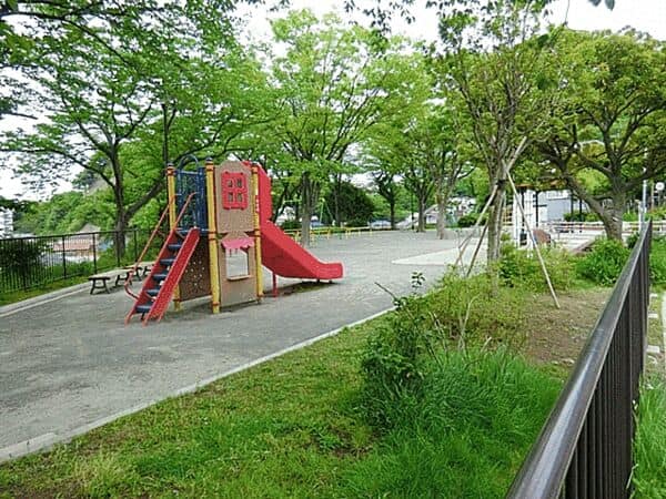 城山台公園まで約1139m
