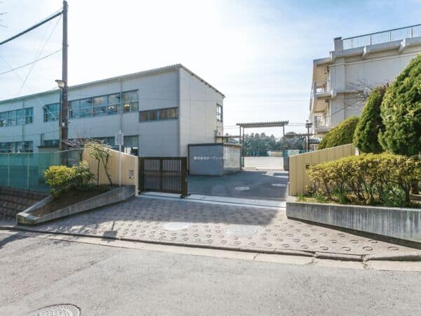 横浜市立岡津中学校