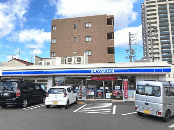 ローソン東区芳野三丁目店まで約626m