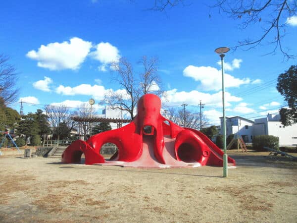 万町公園まで約888m