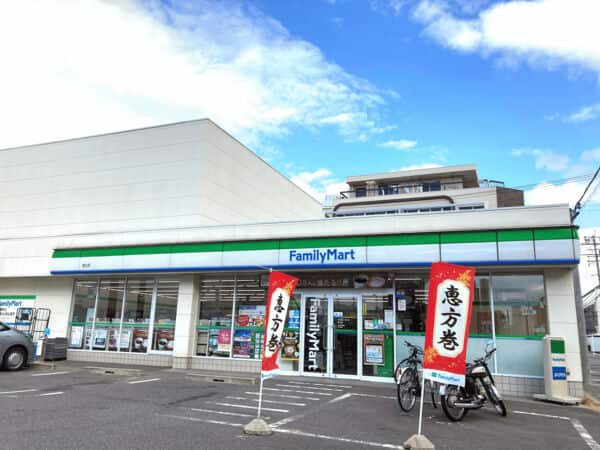 ファミリーマート高辻店まで約772m