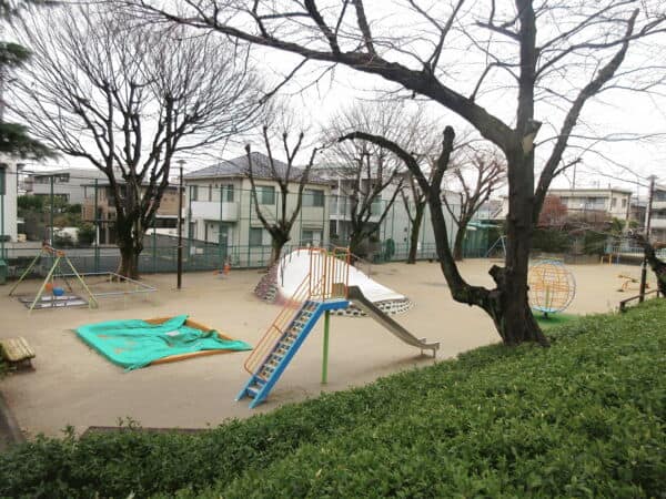 南明公園まで約412m