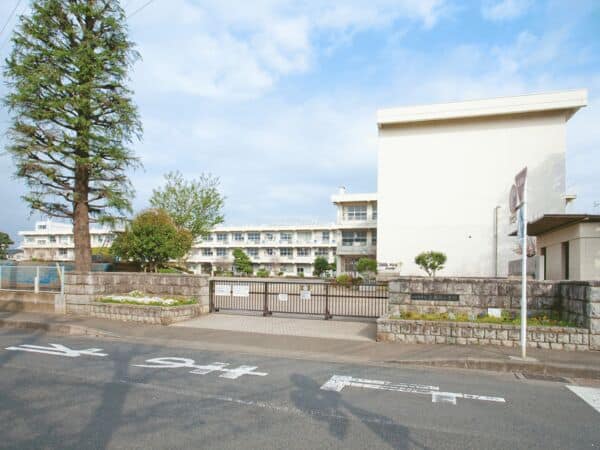 相模原市立上鶴間小学校