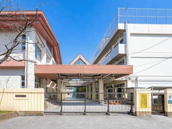 市川市立稲荷木小学校
