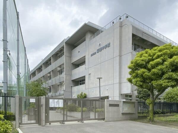 墨田区立桜堤中学校