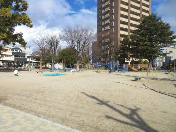 上名古屋公園まで約649m