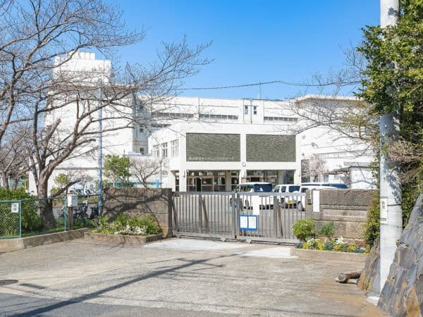 鎌倉市立西鎌倉小学校