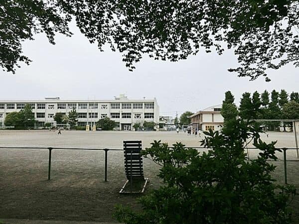 座間市立ひばりが丘小学校