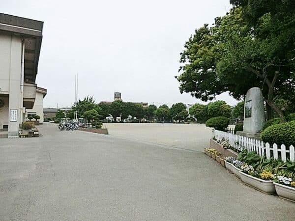 座間市立旭小学校