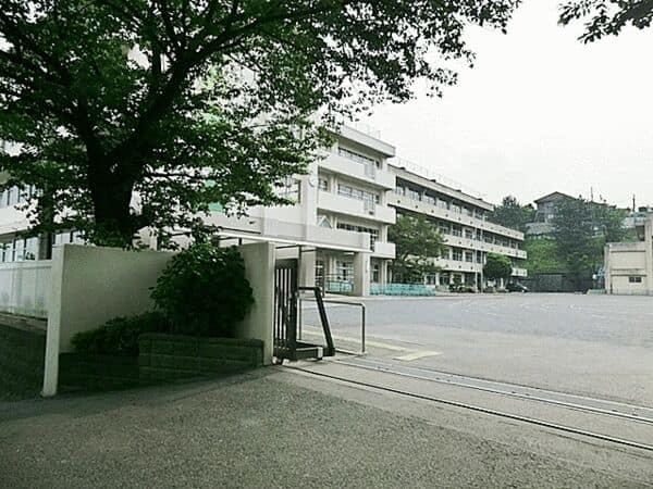 海老名市立海老名小学校