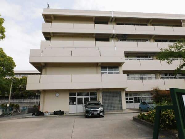 吹田市立山田東中学校