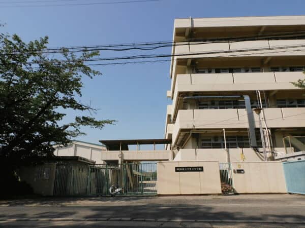 吹田市立千里丘中学校