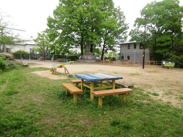 御幸山公園まで約310m