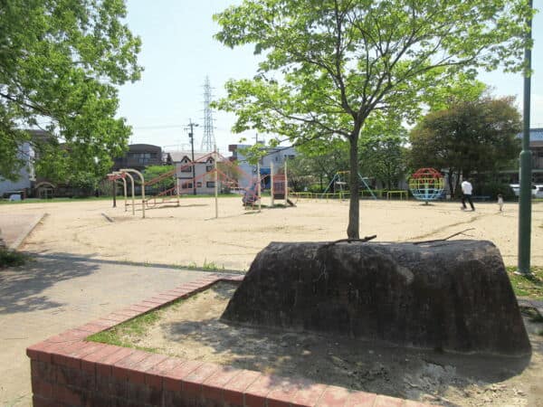 上八事第二公園まで約235m