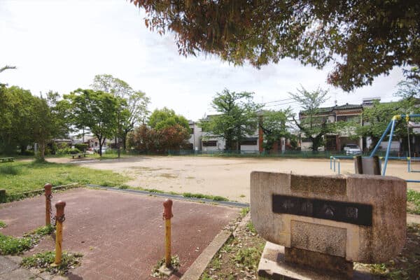 神明公園まで約324m