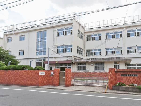 大田区立安方中学校