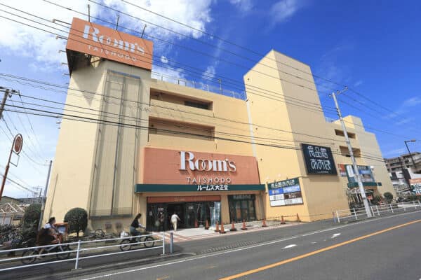 食品館あおば辻堂店まで約813m