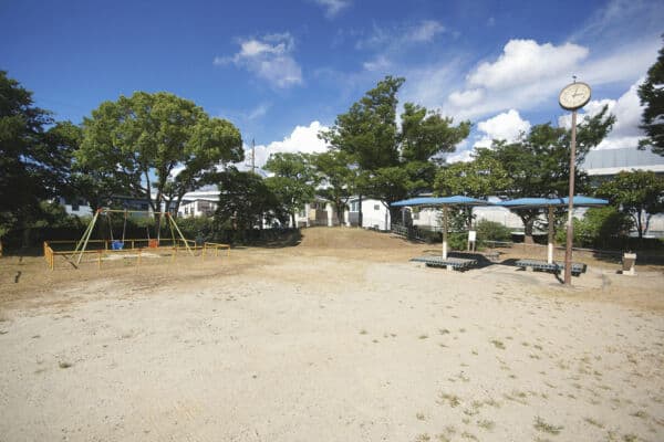 四畝公園まで約1660m