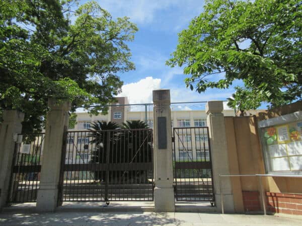 神戸市立雲中小学校