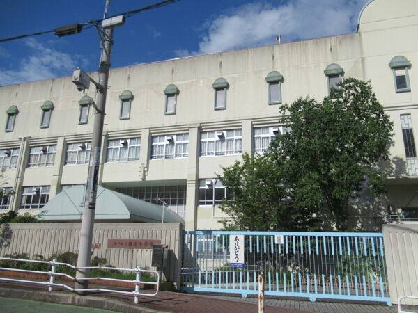 神戸市立稗田小学校