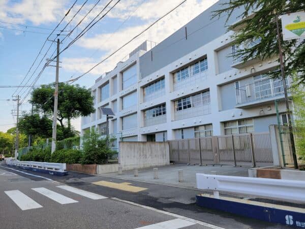 尼崎市立難波の梅小学校